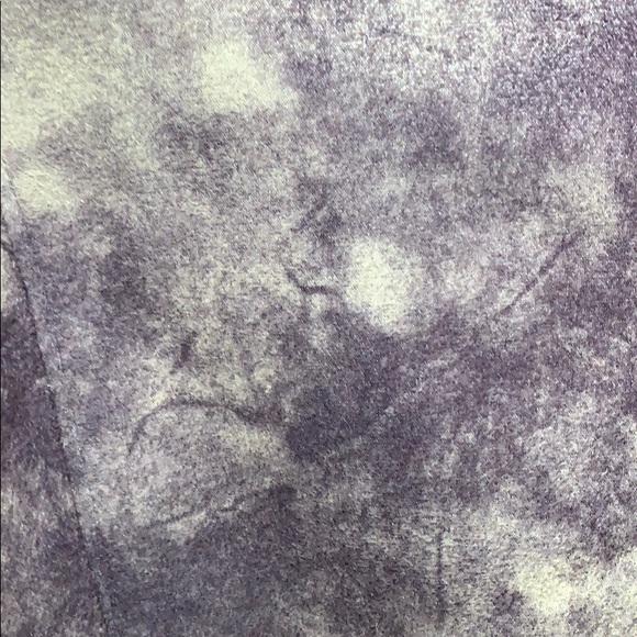 Coat perfect condition size L running smaller - Picture 4 of 11